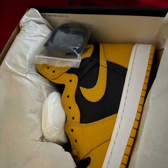 Brand new jordan 1 - Picture 3 of 3